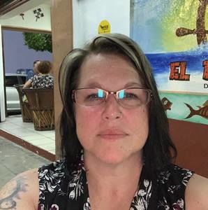 Meet your Posher, Lori